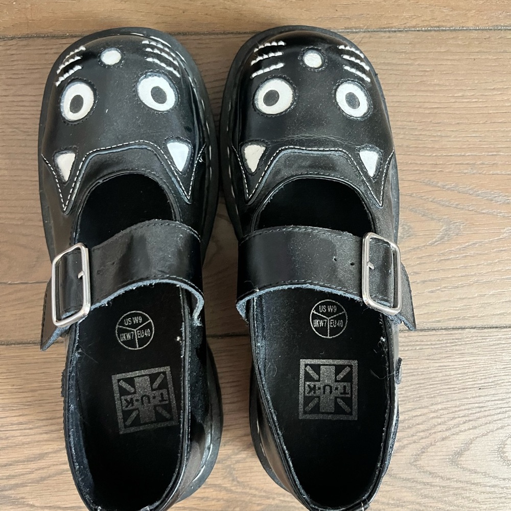 cat mary janes practically new